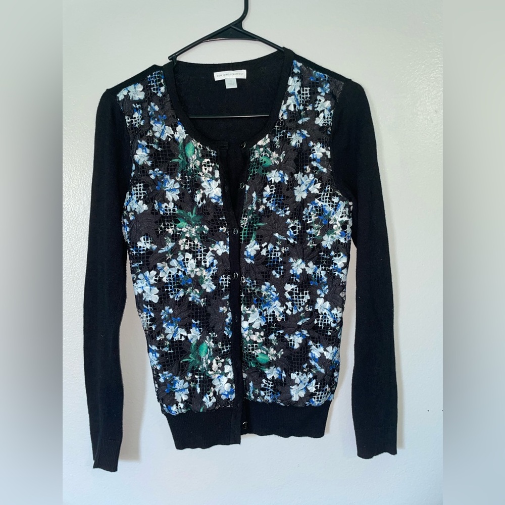 Black floral New York & Company Cardigan/Sweater Size XS